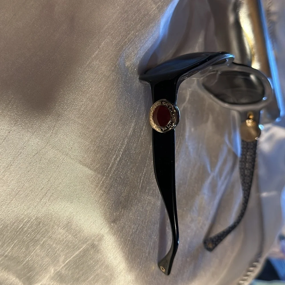 COPY - Coach Sunglasses - See pics for details/measurement.  Lenses are scratch… - Picture 6 of 14